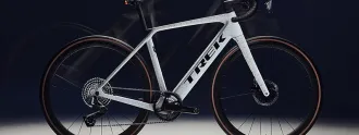 Nové Trek Domane+: lehčí, s delším dojezdem a ještě přirozenějším pocitem z jízdy
